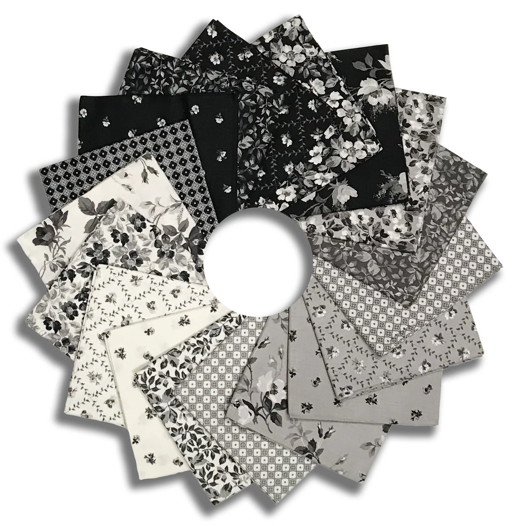 Riley Blake Pre-Cut 18 Piece Fat Quarters FQ 16910 18 - Ink & Ivory